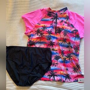 NWT’S Women’s Pink Tropical Palm Short-Sleeve Set with Black Swim Bottoms